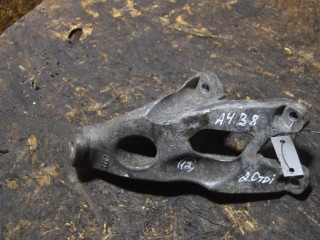 кронштейн двигателя Audi A4 B8/8K (2007 - 2011), 2.0 л., TDi, дизель, 8K0199307BE