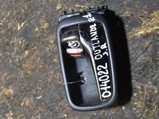 ручка внутренняя задняя правая Mitsubishi Outlander 1 поколение 2004