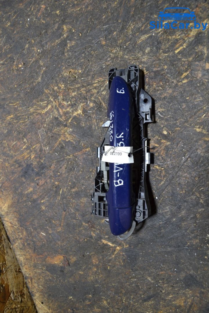 ручка наружная задняя правая Volkswagen Passat B6 2009, универсал - фото №1