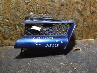 решетка радиатора Mitsubishi Outlander 1 поколение 2004, MR971687