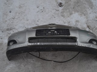 бампер передний Toyota Avensis 2 поколение (T250) (2003 - 2006), 2.2 л., дизель, МКПП