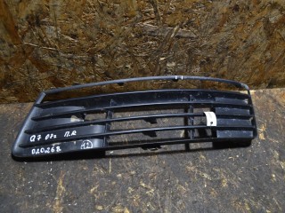 заглушка (решетка) в бампер Audi Q7 4L 2008, 3.0 л., дизель
