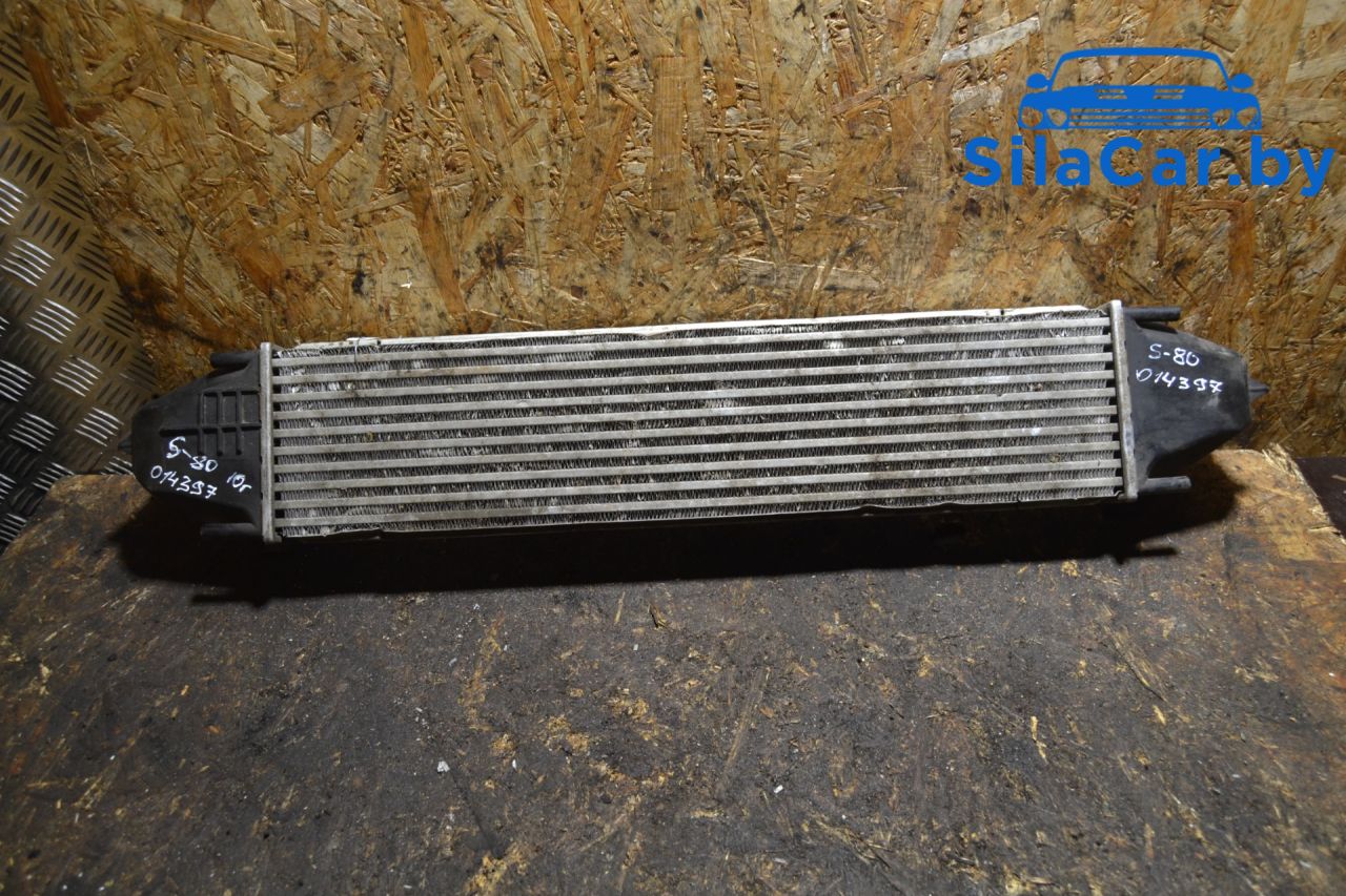 интеркулер Volvo S80 2 поколение 2008, 2.4 л., D 5244 T10, дизель, АКПП, 31338474 - фото №1