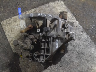 КПП механическая (МКПП) Toyota Yaris XP9 (2005 - 2009), 1.0 л., 1KR-FE, бензин