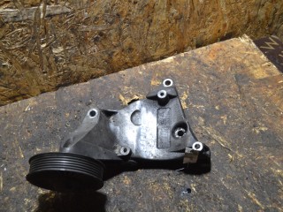 кронштейн компрессора кондиционера Opel Zafira 1 поколение (A) [рестайлинг] 2003, 2.0 л., дизель, 9202480