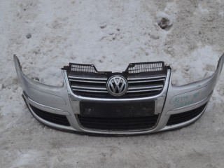 бампер передний Volkswagen Jetta 5 поколение 2006