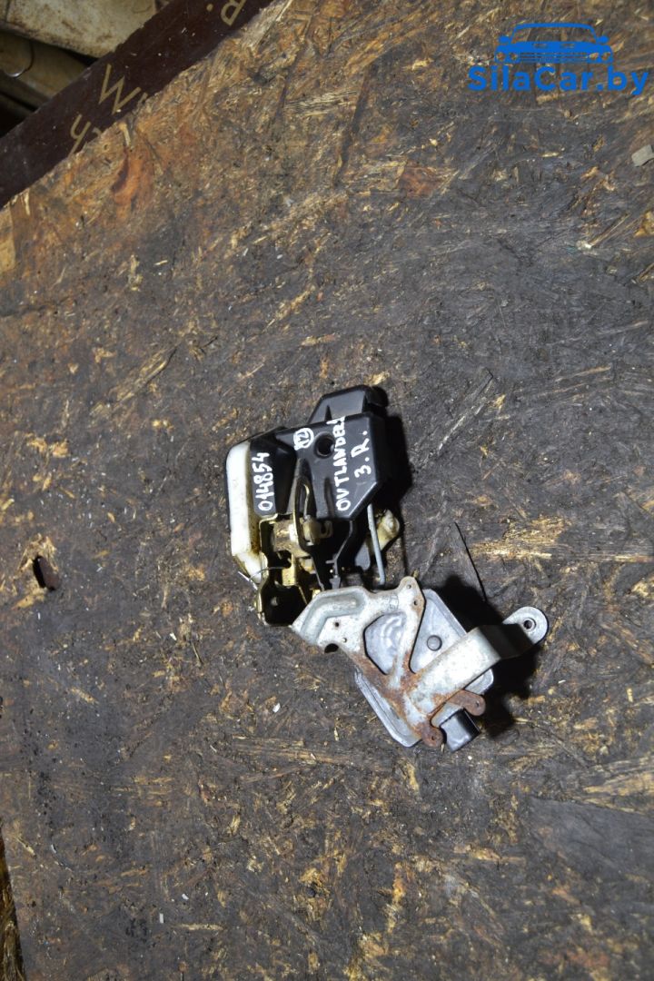 замок двери задней правой Mitsubishi Outlander 1 поколение 2004 - фото №1