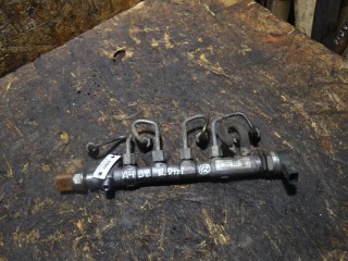 топливная рампа Audi A4 B8/8K (2007 - 2011), 2.0 л., TDi, дизель, 03L130089Q