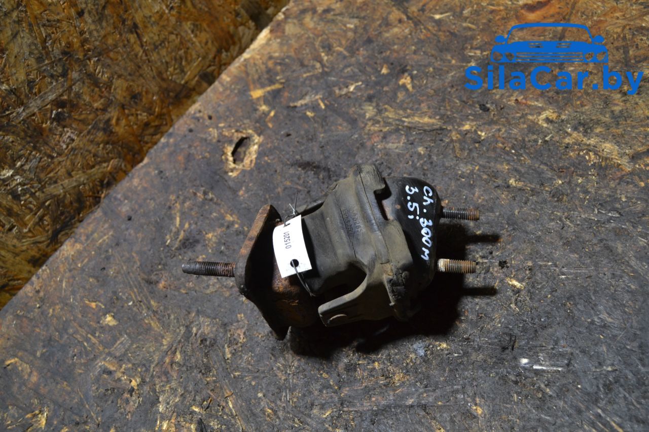 подушка крепления двигателя Chrysler 300M 1 поколение (1998 - 2004), 3.5 л., бензин, АКПП, 4593285, 4593287 - фото №1