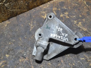 кронштейн двигателя Chrysler Voyager 3 поколение (1995 - 2001), 2.4 л., бензин, АКПП, 4612914C