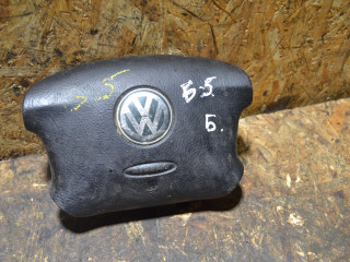 подушка безопасности водителя Volkswagen Passat B5 2001, 1.9 л., дизель, 3B0880201BM