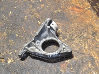 кронштейн полуоси Renault Modus 1 поколение (2004 - 2007), 1.5 л., DCi, K9K 766, дизель, МКПП, 0187335