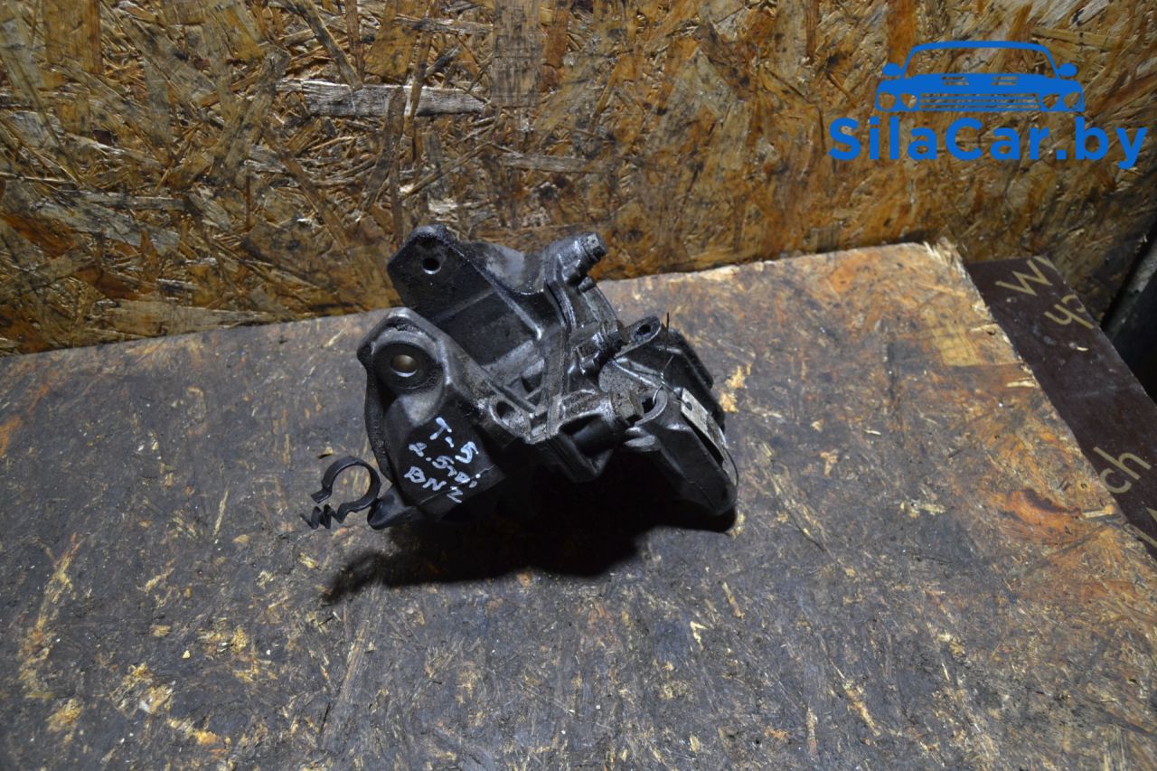 кронштейн двигателя Volkswagen Transporter T5 2007, 2.5 л., AXE, дизель, 070199343B - фото №1