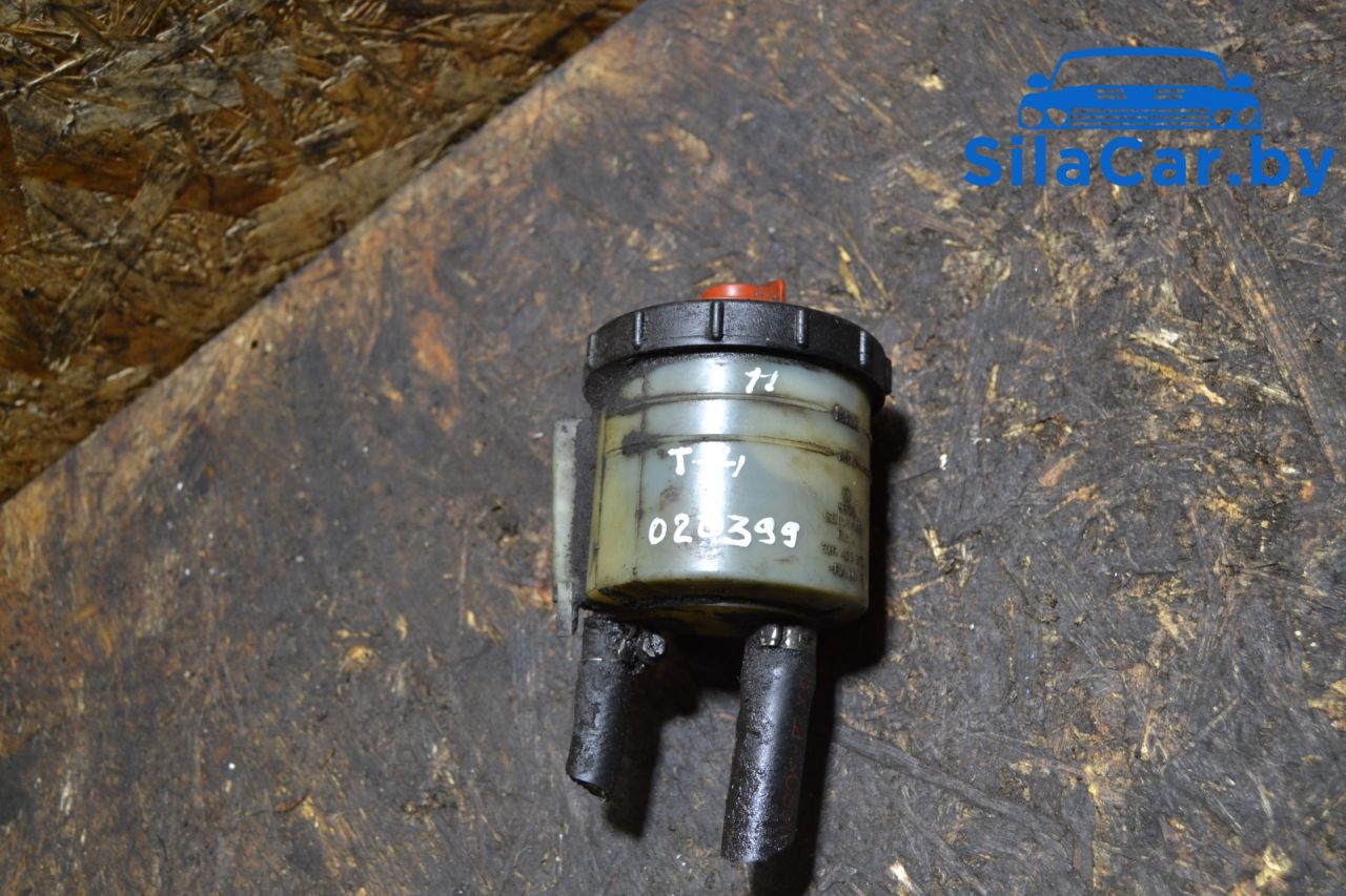 бачок гидроусилителя Volkswagen Transporter T4 (1990 - 2003), 701422373 - фото №1