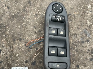 блок управления стеклоподъемниками Peugeot 307 1 поколение (2001 - 2005), 532697045