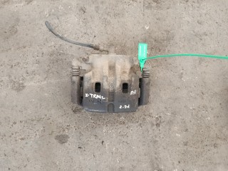 суппорт передний правый Nissan X-Trail T30 [рестайлинг] (2004 - 2007), 2.2 л., дизель