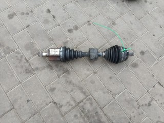 полуось передняя левая (приводной вал, ШРУС) Volvo XC70 2 поколение (2000 - 2005), P8689219