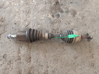 полуось передняя левая (приводной вал, ШРУС) Nissan X-Trail T30 [рестайлинг] (2004 - 2007), 2.2 л., дизель