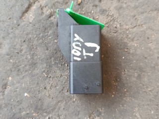 реле накала свечей Citroen C5 2 поколение (2008 - 2017), 2.0 л., дизель, 9640469680