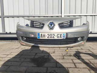 бампер передний Renault Megane 2 поколение [рестайлинг] (2006 - 2012)