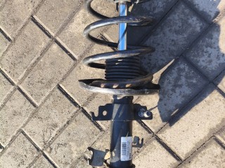 стойка передняя правая Renault Scenic 3 поколение (2009 - 2012), 1.5 л., дизель, 543020017R