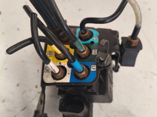 блок клапанов пневмоподвески Jeep Grand Cherokee 4 поколение [рестайлинг] (2013 - 2016), 3.0 л., дизель