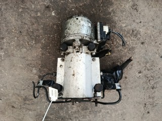 насос гидроподвески Citroen C5 1 поколение [рестайлинг] (2004 - 2008), 9654068680