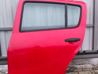 дверь задняя левая Renault Sandero 1 поколение (2009 - 2014)