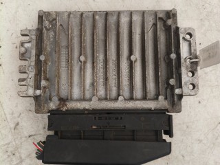 блок управления двигателем Renault Laguna 1 поколение (1993 - 1998), 1.6 л., бензин, 7700110471, 8200035705, S105961201, S110030040