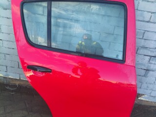 дверь задняя правая Renault Sandero 1 поколение (2009 - 2014)