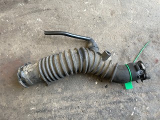 патрубок воздушного фильтра Renault Scenic 3 поколение (2009 - 2012), 1.4 л., бензин, 165750001R