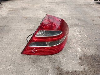 фонарь задний правый Mercedes-Benz E-Класс W210/S210 (1995 - 1999), седан, 2118200454