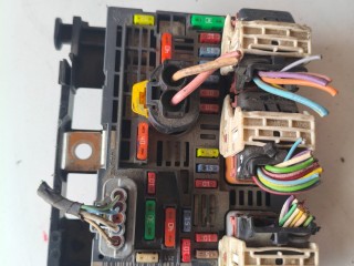 блок предохранителей Citroen C5 2 поколение (2008 - 2017), BSMR02, 9807028580