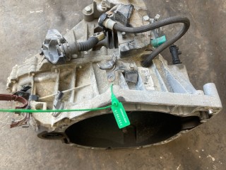 КПП механическая (МКПП) Renault Megane 3 поколение (2008 - 2014), 1.4 л., бензин, TL4A036, S028430, 7701700576