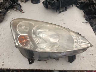 фара правая Peugeot Partner 2 поколение (B9) (2008 - 2012)