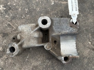 крепление стабилизатора / втулки стабилизатора Peugeot 607 1 поколение (2000 - 2004), 2.2 л., дизель, МКПП, 9613496180