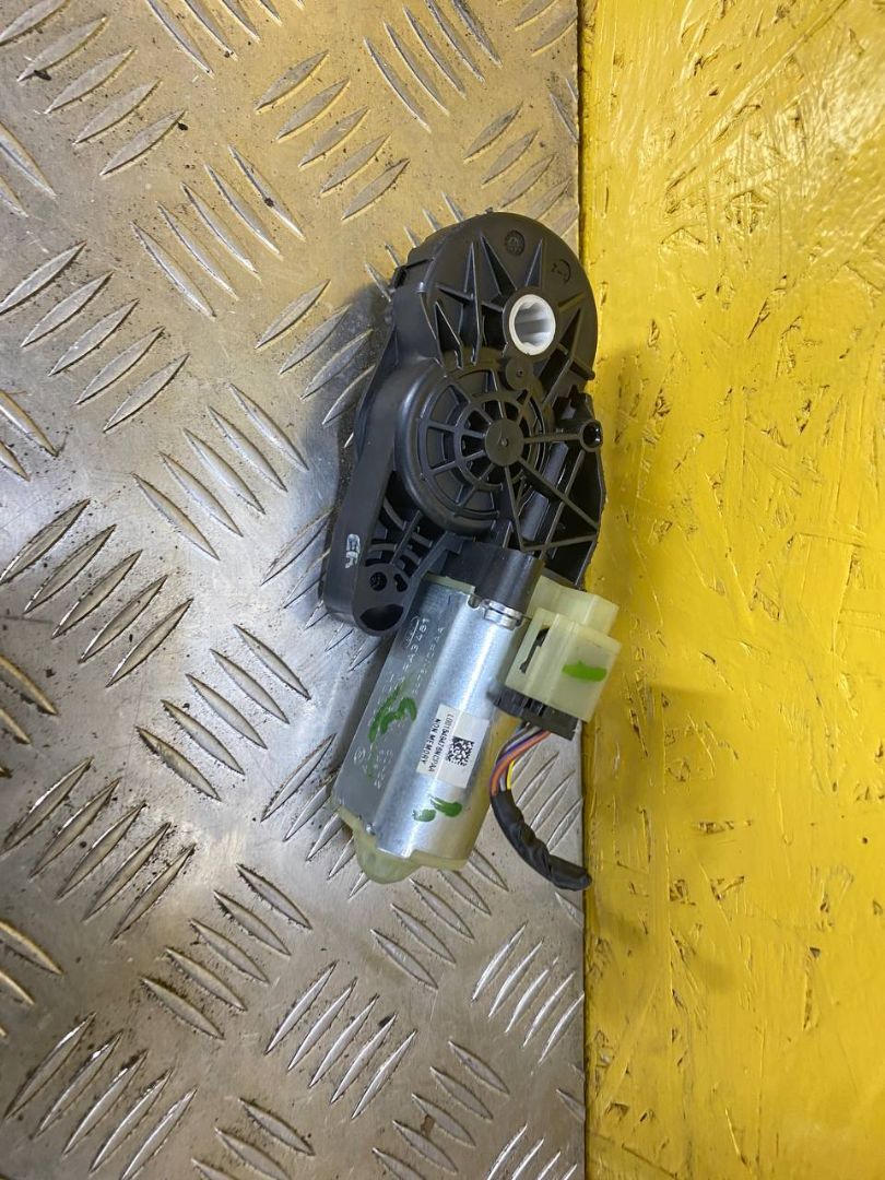 моторчик регулировки сиденья Ford Bronco Sport 1 поколение 2021, 1.5 л., бензин, АКПП, полный подключаемый привод, L001548478NCPAA - фото №1