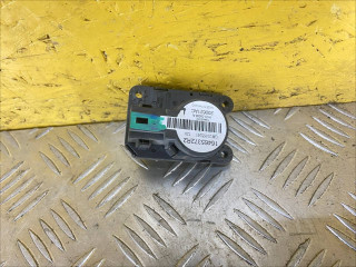 моторчик заслонки печки Chevrolet Equinox 3 поколение [рестайлинг] 2022, 1.5 л., бензин, АКПП, полный подключаемый привод, 16465372