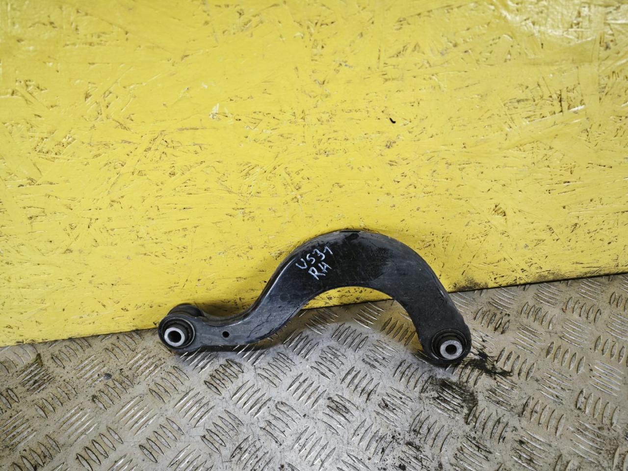 рычаг задний правый Volkswagen Jetta 7 поколение 2021, 2.0 л., бензин, АКПП, 5Q0505351B2 - фото №1