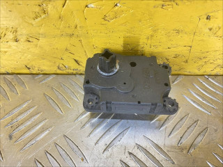 моторчик заслонки печки Chevrolet Equinox 3 поколение [рестайлинг] 2022, 1.5 л., бензин, АКПП, полный подключаемый привод, 16464776