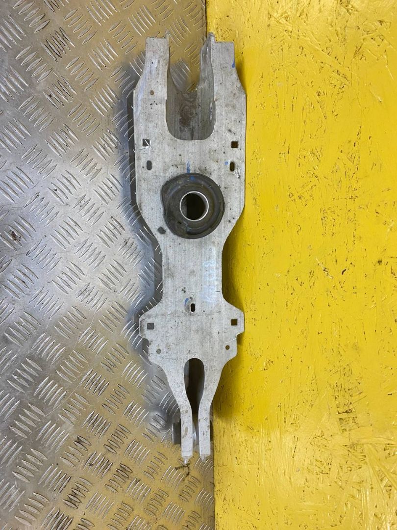 рычаг задний левый Ford Bronco Sport 1 поколение 2021, 1.5 л., бензин, АКПП, полный подключаемый привод - фото №1