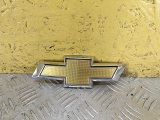 эмблема Chevrolet Equinox 3 поколение [рестайлинг] 2022, 1.5 л., бензин, АКПП, полный подключаемый привод, 23136673