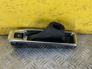 рамка обрамление кулисы Chevrolet TrailBlazer 3 поколение 2022, 1.3 л., L3T, бензин, АКПП, черный, внедорожник 5 дв., передний привод, 22894663