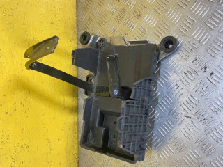 полка аккумулятора Ford Escape 4 поколение CX482 2021, 1.5 л., бензин, АКПП, передний привод, JX6B10723AB