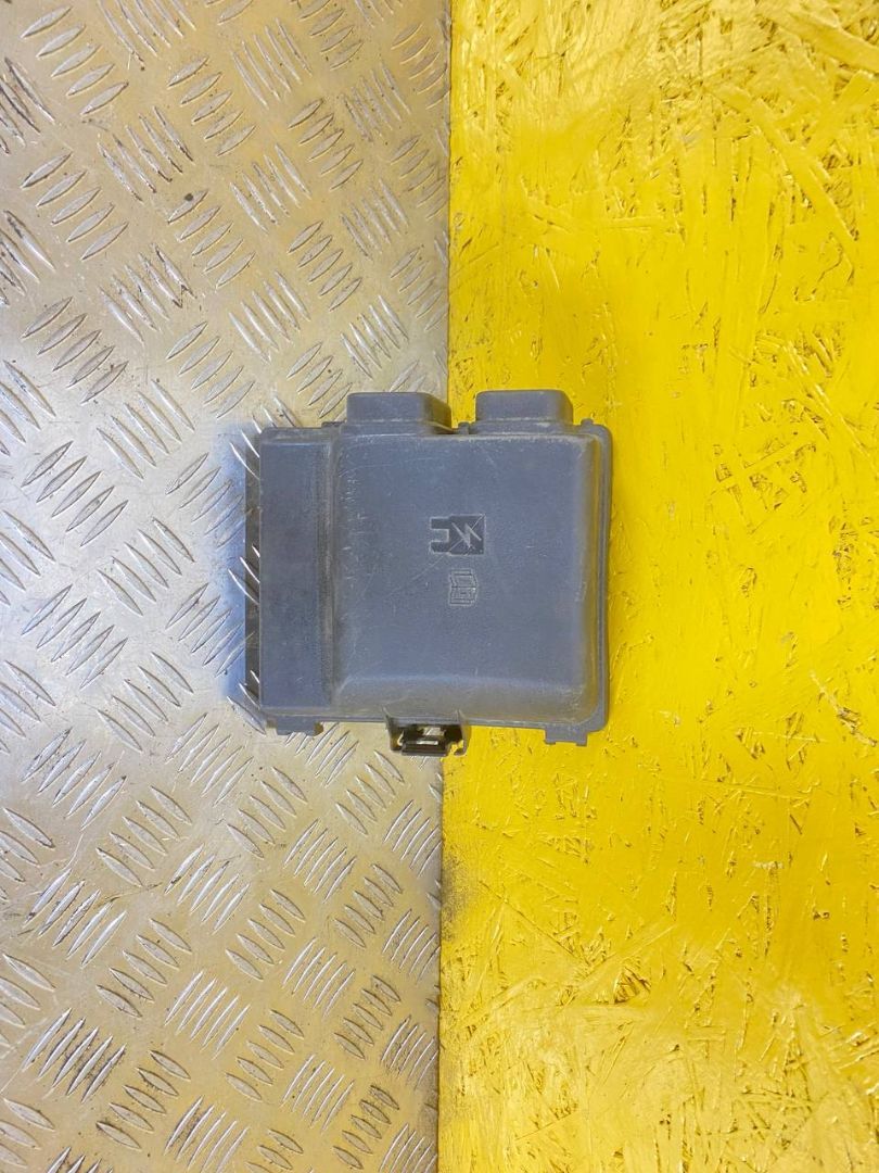 блок предохранителей Ford Escape 4 поколение CX482 2021, 1.5 л., бензин, АКПП, передний привод, JX6T14A003AB - фото №1