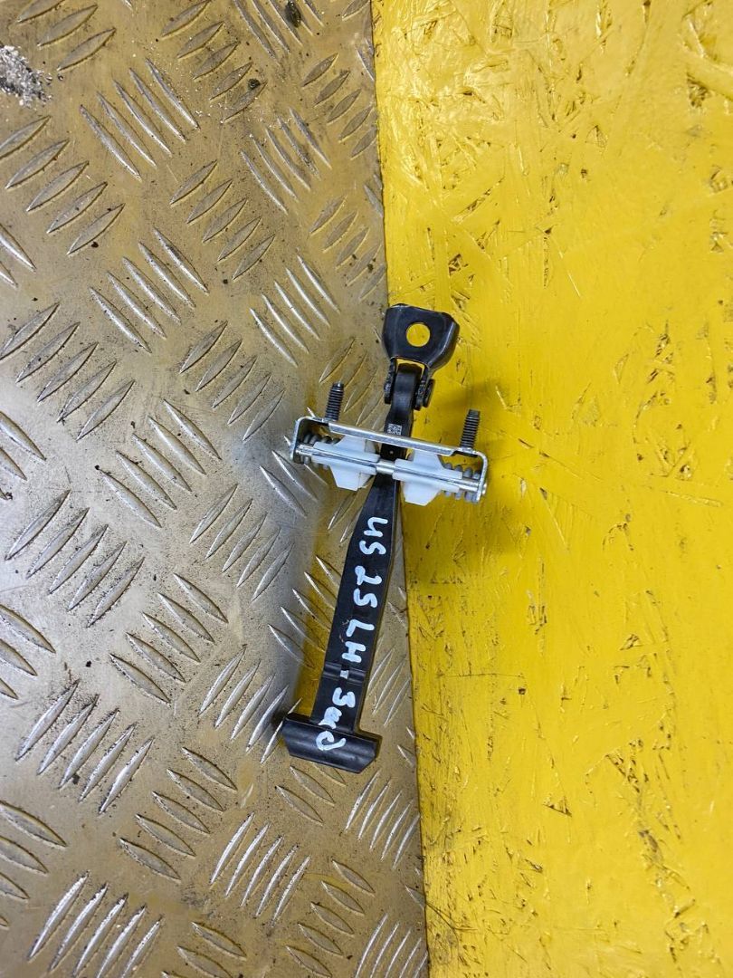 ограничитель открывания двери Ford Mustang Mach-E 1 поколение 2021, электро, АКПП, белый, внедорожник 5 дв., задний привод - фото №1