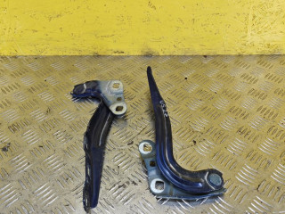 петля капота правая Chevrolet Equinox 3 поколение [рестайлинг] 2022, 1.5 л., бензин, АКПП, полный подключаемый привод, 84054684, 84054683