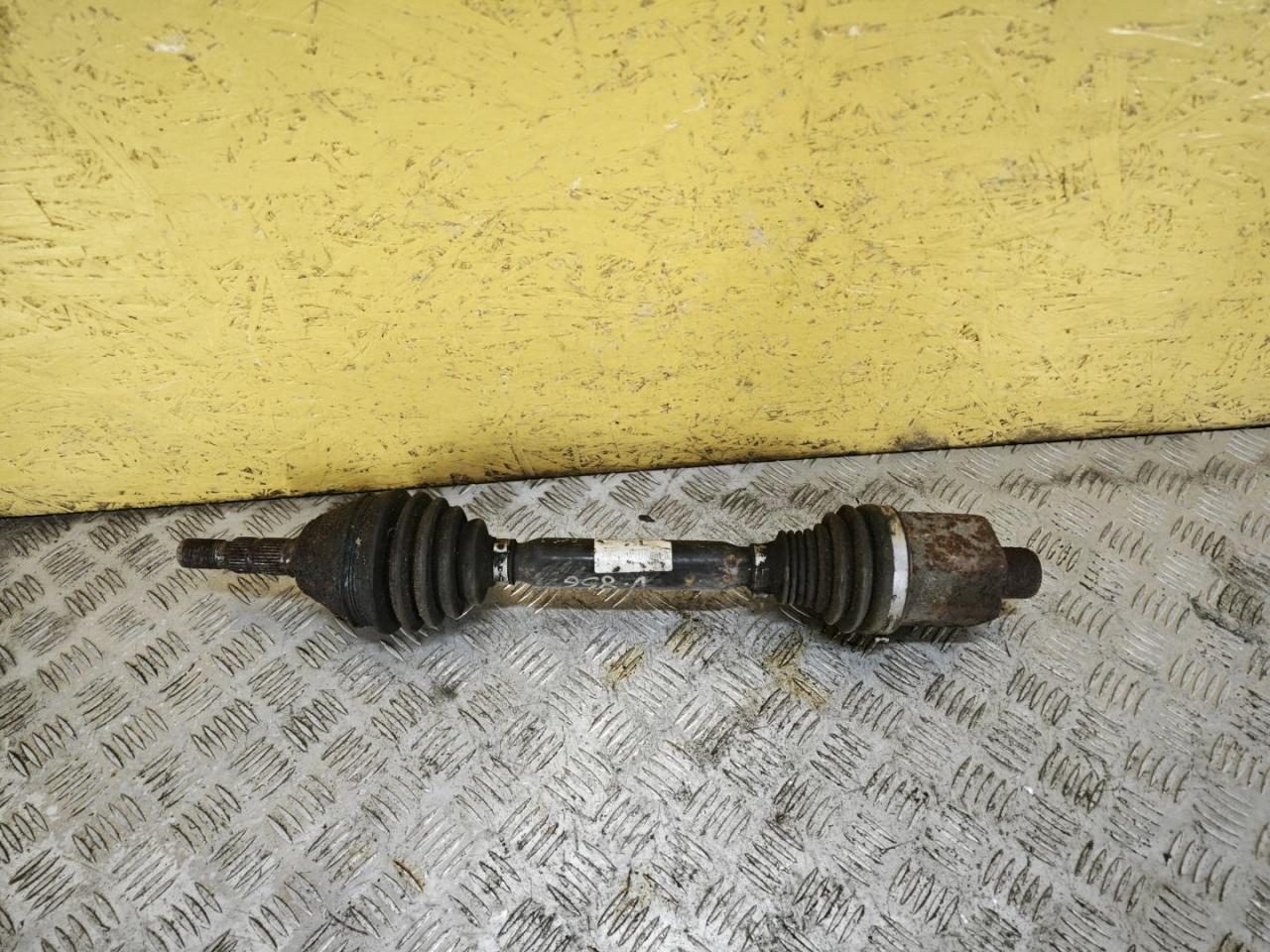 полуось передняя правая (приводной вал, ШРУС) Opel Zafira 2 поколение (B) 2006, 1.9 л., дизель, МКПП, 24462250 - фото №1