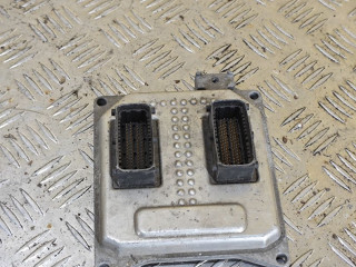 блок управления двигателем Opel Zafira 2 поколение (B) 2005, 1.8 л., бензин, 55560130