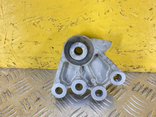 кронштейн КПП Chevrolet TrailBlazer 3 поколение 2022, 1.3 л., L3T, бензин, АКПП, черный, внедорожник 5 дв., передний привод, 42481300